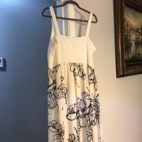 Maxi Dress - Picture 8 of 10